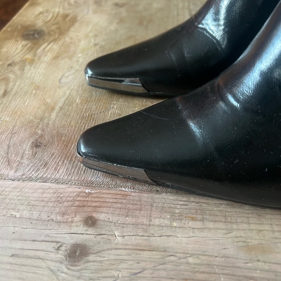 Zara woman’s Black Leather Ankle Boots - Picture 6 of 12